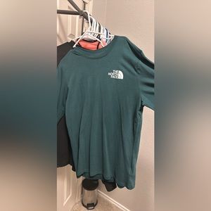 the north face long sleeve men’s medium